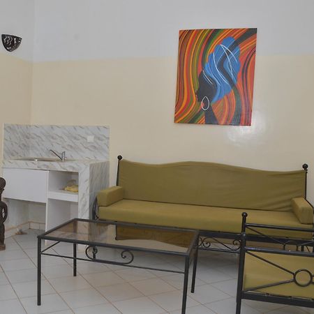 Hotel Takana Ngaparou Buitenkant foto