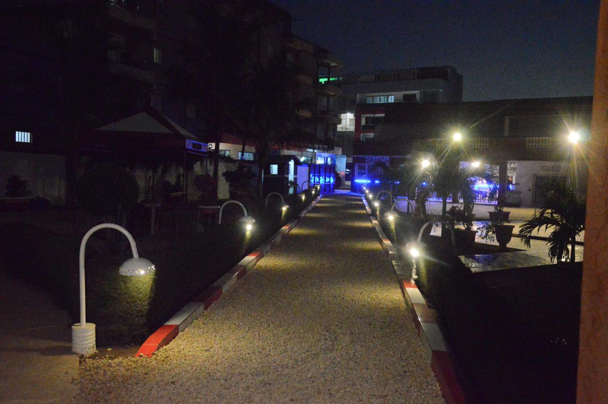 Hotel Takana Ngaparou Buitenkant foto